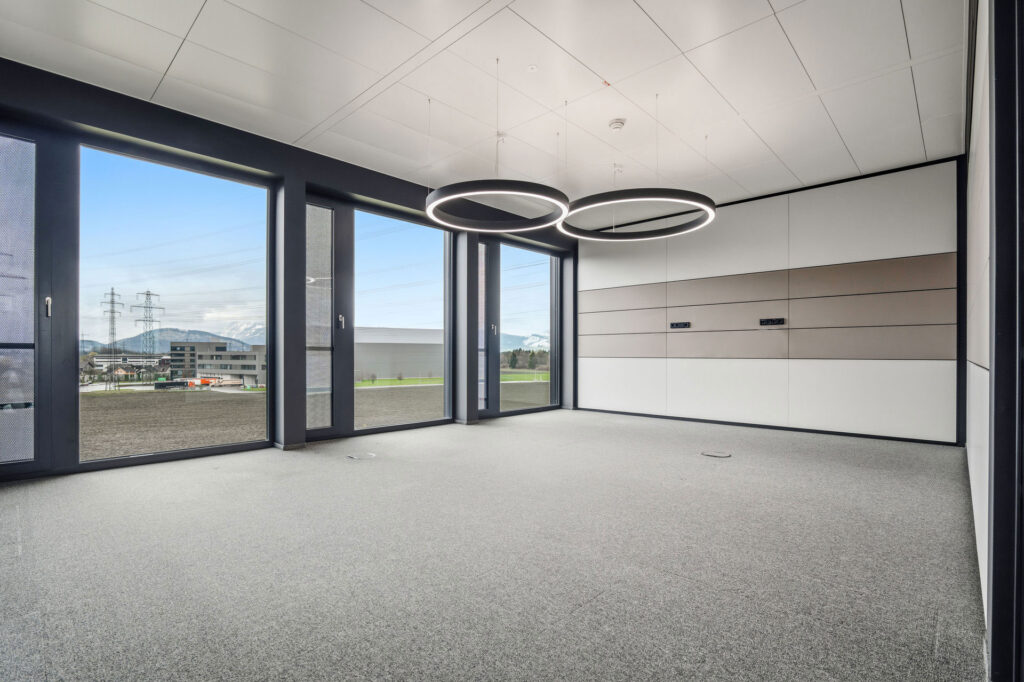 Das Bild zeigt eine Büro im Bürogebäude Schlatt1 in Hohenems.